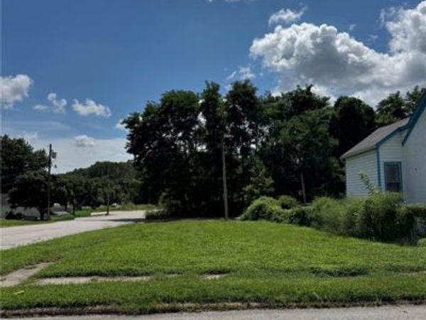 1101 Lyon Street , Hannibal, MO 63401