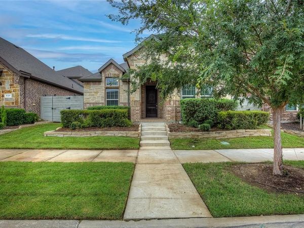 820 10th Street, Argyle, TX 76226
