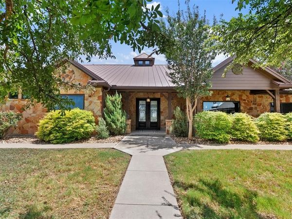 894 Blue Cut Road N, McGregor, TX 76657