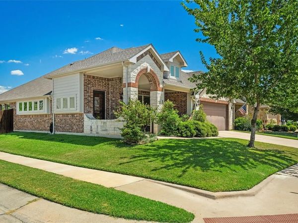 116 Cimmaron Court, Alvarado, TX 76009
