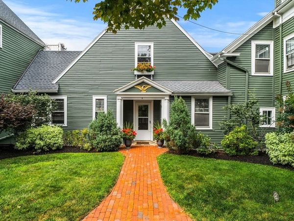 8 Franklin St, Unit 19, Marblehead, MA 01945