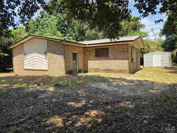 5056 Patterson Ln, Pace, FL 32571