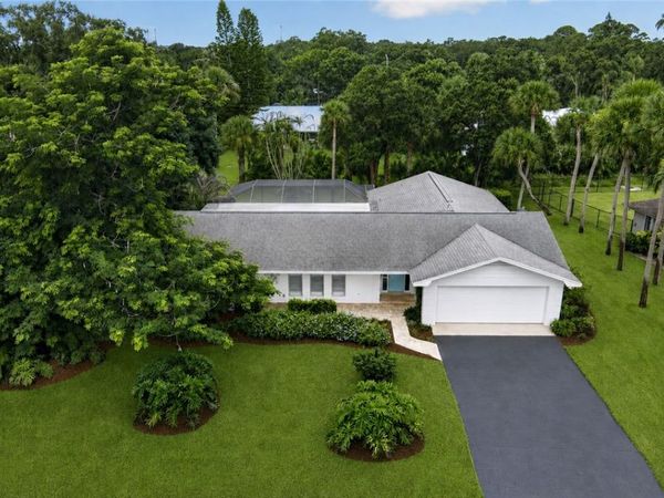655 Catalina Street, Vero Beach, FL 32960