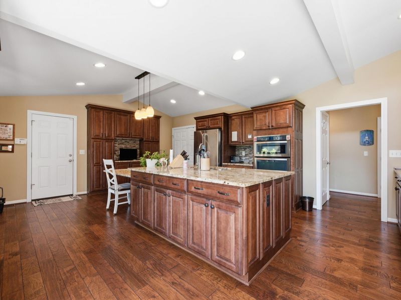 288 S Virginia Lee Road, Columbus, OH 43209 Photo 12