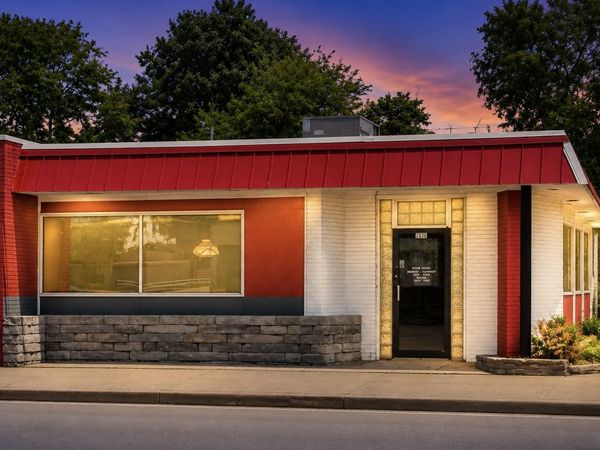 2036 16th Street , Moline, IL 51265