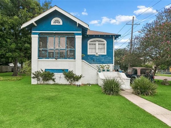 201 HYACINTH Street, Metairie, LA 70005