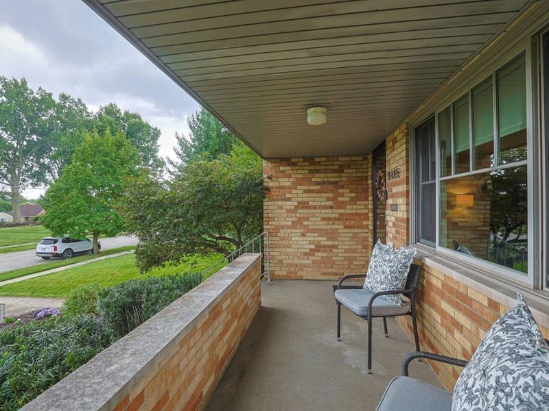 3435 Harwinton Lane, Green Township, OH 45248 Photo 3