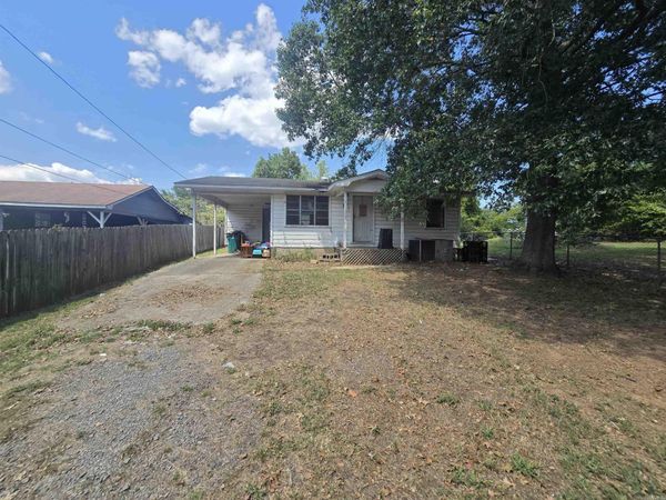 904 W 14th Street , Russellville, AR 72801