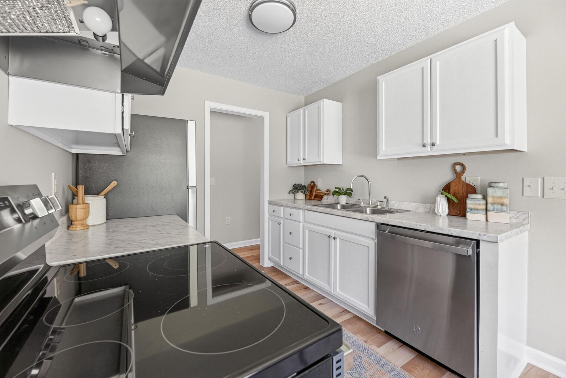 6792 Columbia Road Photo 15