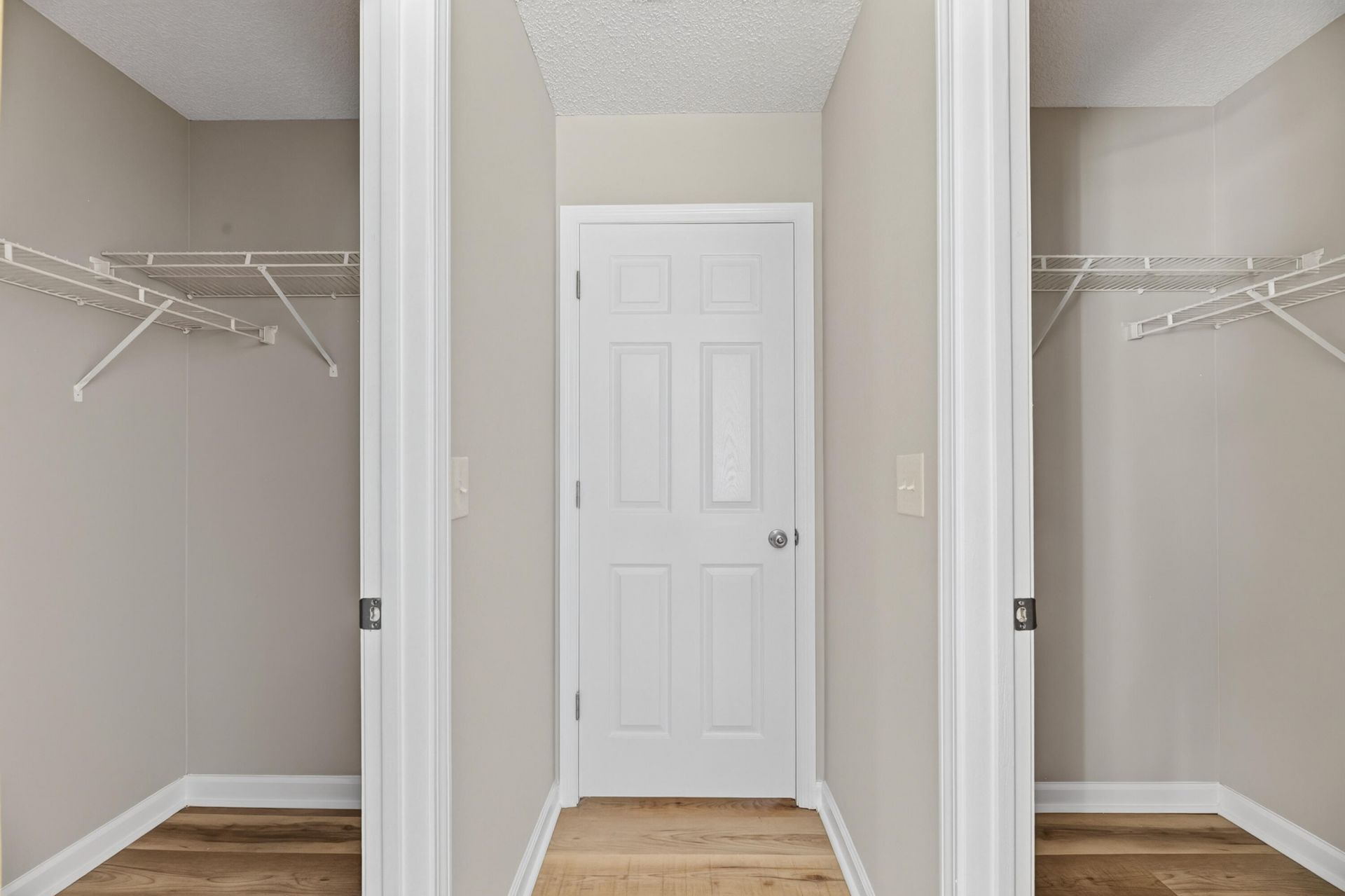 6792 Columbia Road Photo 27