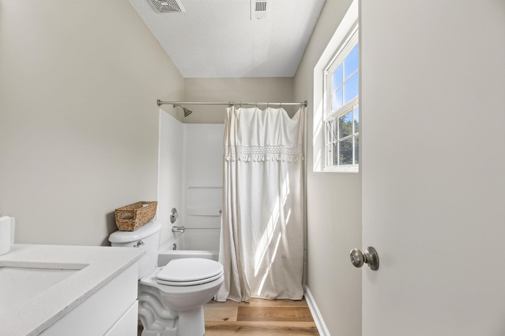 6792 Columbia Road Photo 28
