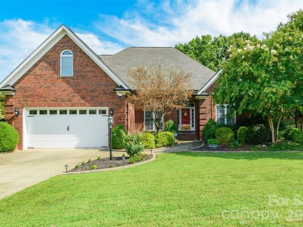 4711 Sherborne Drive, Harrisburg, NC 28075