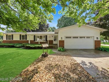 2083 Holly Tree Drive, Davison Township, Mi 48423
