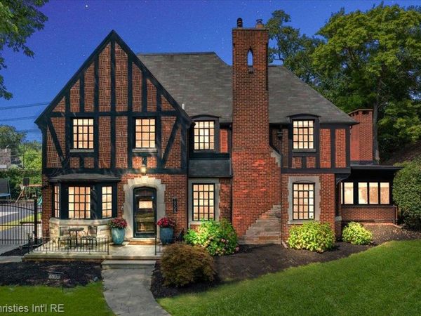 19735 Warrington Drive, Detroit, Mi 48221