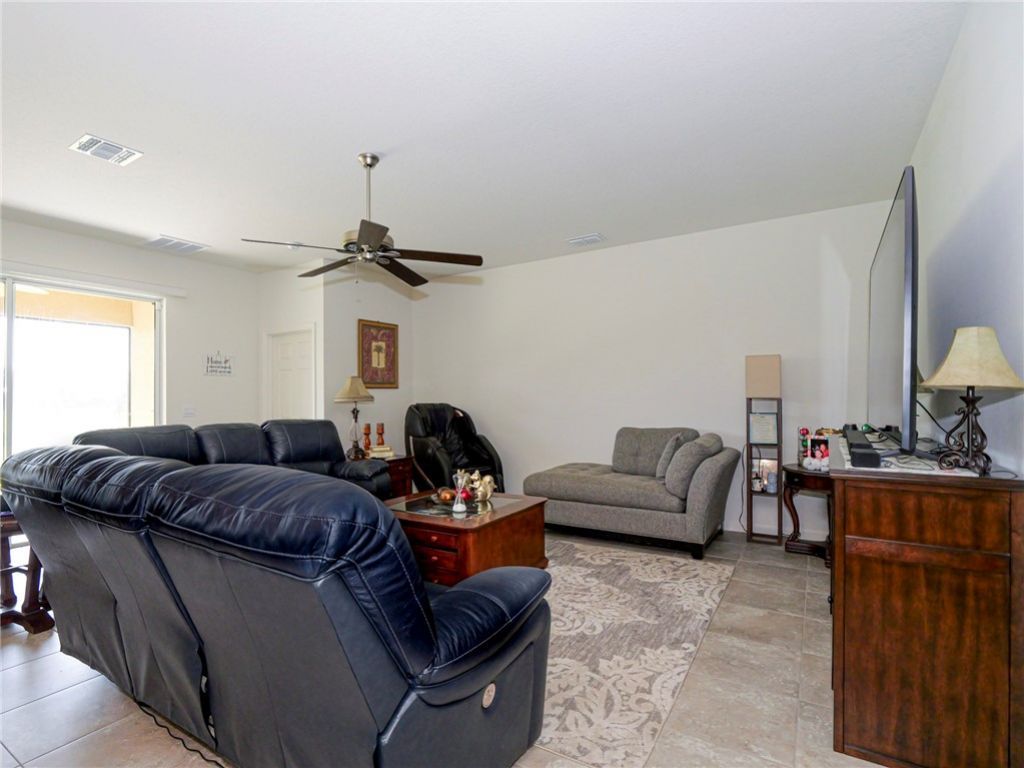 2155 Crowned Eagle Circle Sw, Vero Beach, FL 32962 Photo