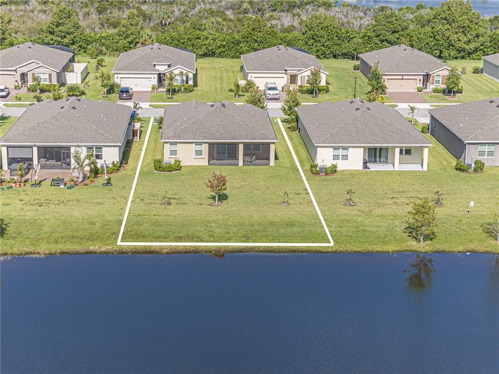 2155 Crowned Eagle Circle Sw, Vero Beach, FL 32962 Photo