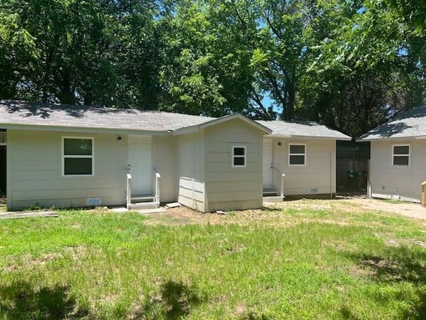 1513 Panhandle Street, Unit B, Denton, TX 76201