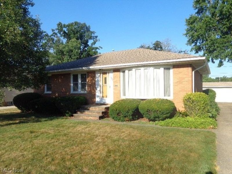 7308 Mayberry Drive, Parma, OH 44130 Photo 1