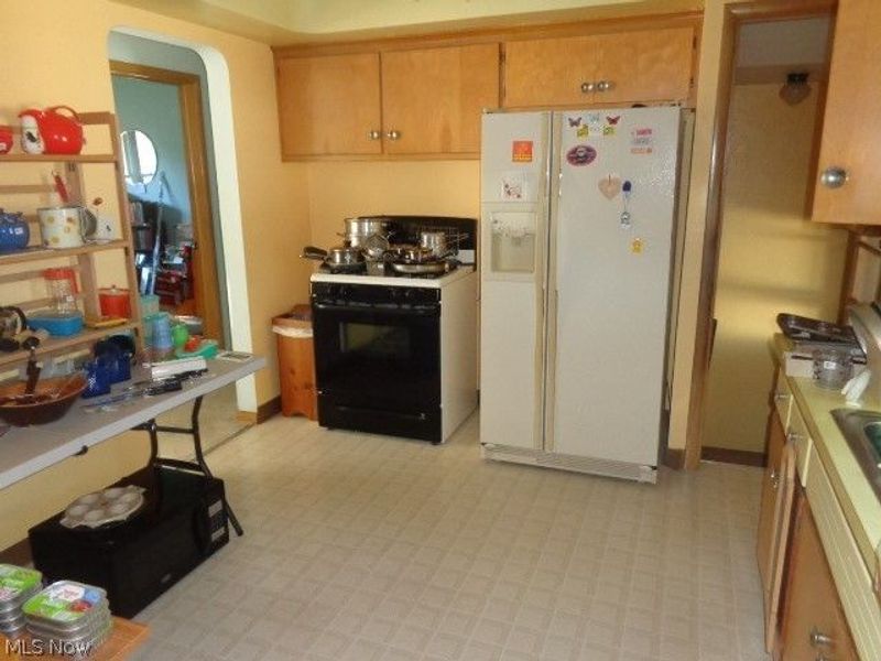 7308 Mayberry Drive, Parma, OH 44130 Photo 12
