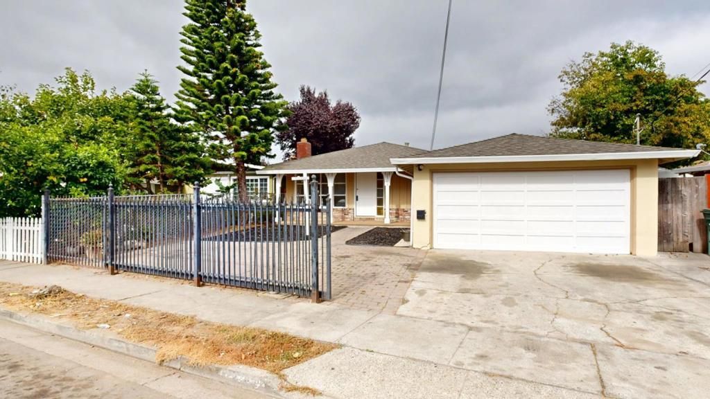 2543 Hazelwood Way, East Palo Alto, CA 94303 Main Photo