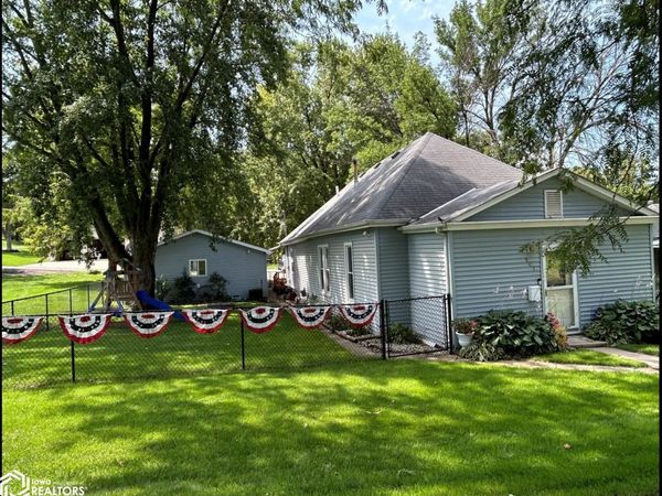 907 Cedar Street, Atlantic, IA 50022