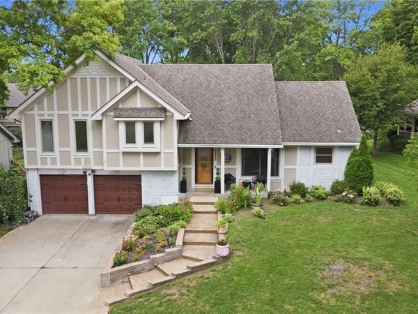12823 W 82nd Street, Lenexa, KS 66215