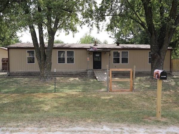 186 SE 19th Lane, Lamar, MO 64759