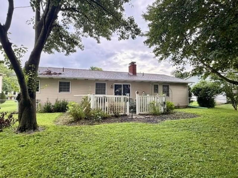 1900 Lakeview Drive , Newark, OH 43055 Photo 16