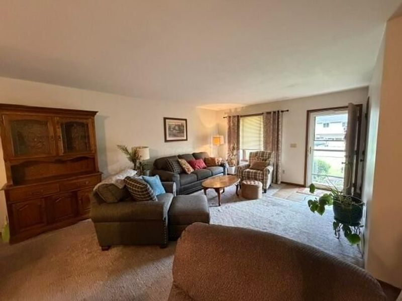 1900 Lakeview Drive , Newark, OH 43055 Photo 2