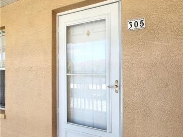 9640 Victoria LN, Unit 305, NAPLES, FL 34109