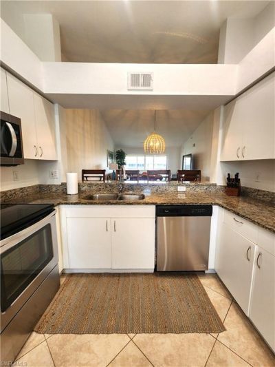 9640 Victoria Ln, Unit 305, Naples, FL 34109 Photo