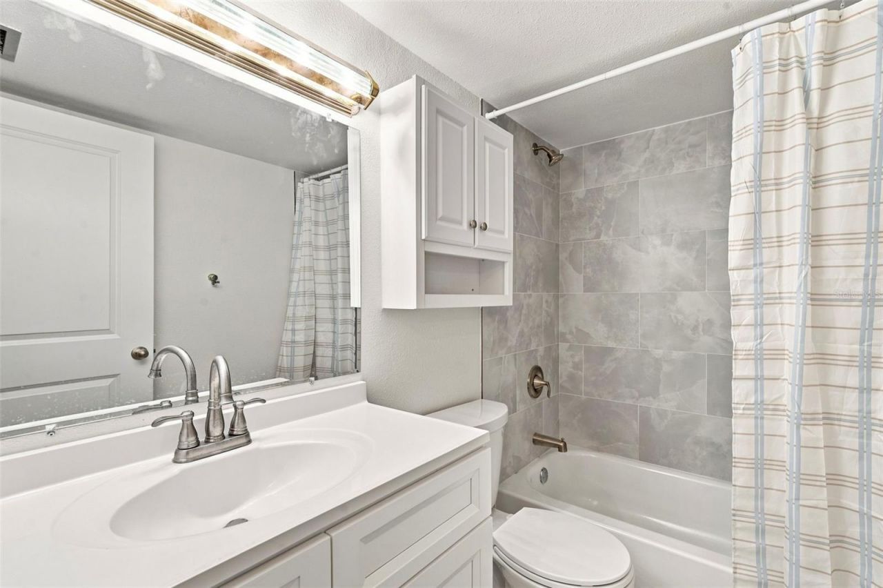 4435 1st Street Ne, Unit 110, Saint Petersburg, FL 33703 Photo