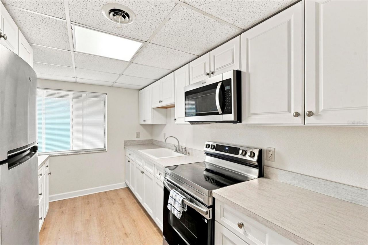 4435 1st Street Ne, Unit 110, Saint Petersburg, FL 33703 Photo