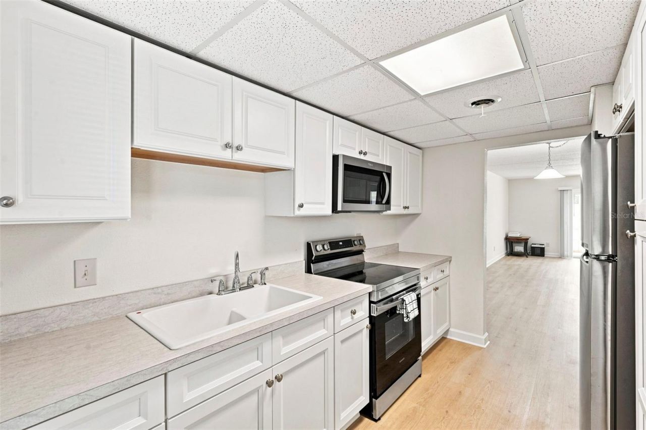 4435 1st Street Ne, Unit 110, Saint Petersburg, FL 33703 Photo