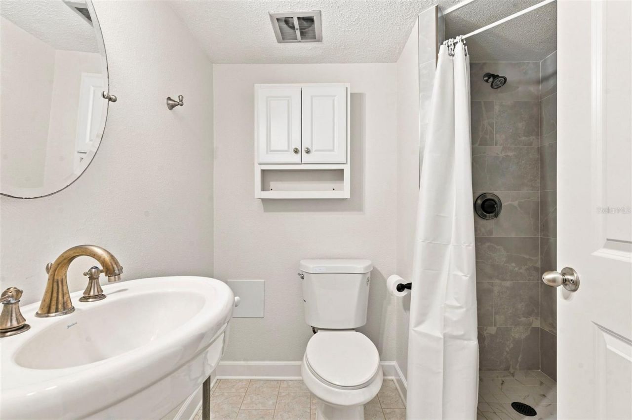 4435 1st Street Ne, Unit 110, Saint Petersburg, FL 33703 Photo