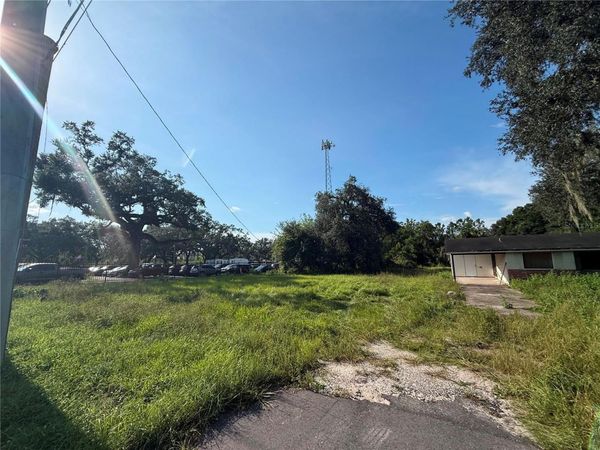 9410 E FOWLER AVENUE , THONOTOSASSA, FL 33592