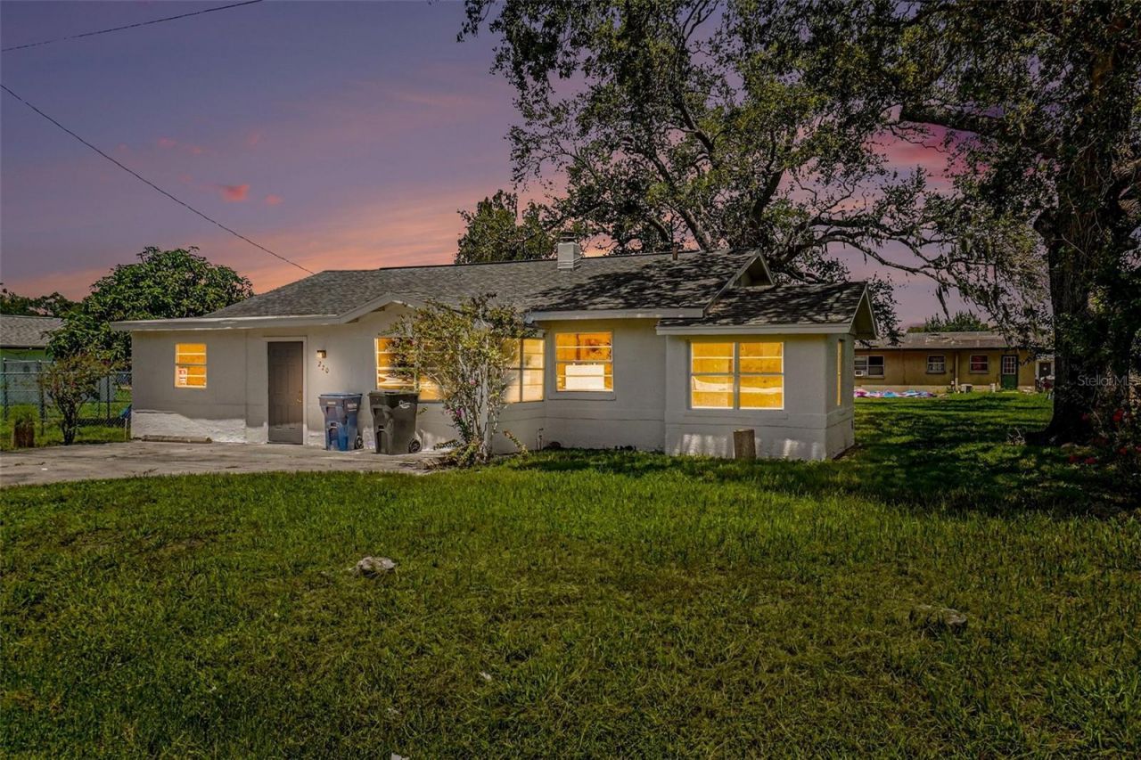 220 29th Street E, Palmetto, FL 34221 Photo