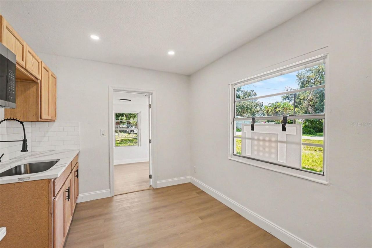 220 29th Street E, Palmetto, FL 34221 Photo