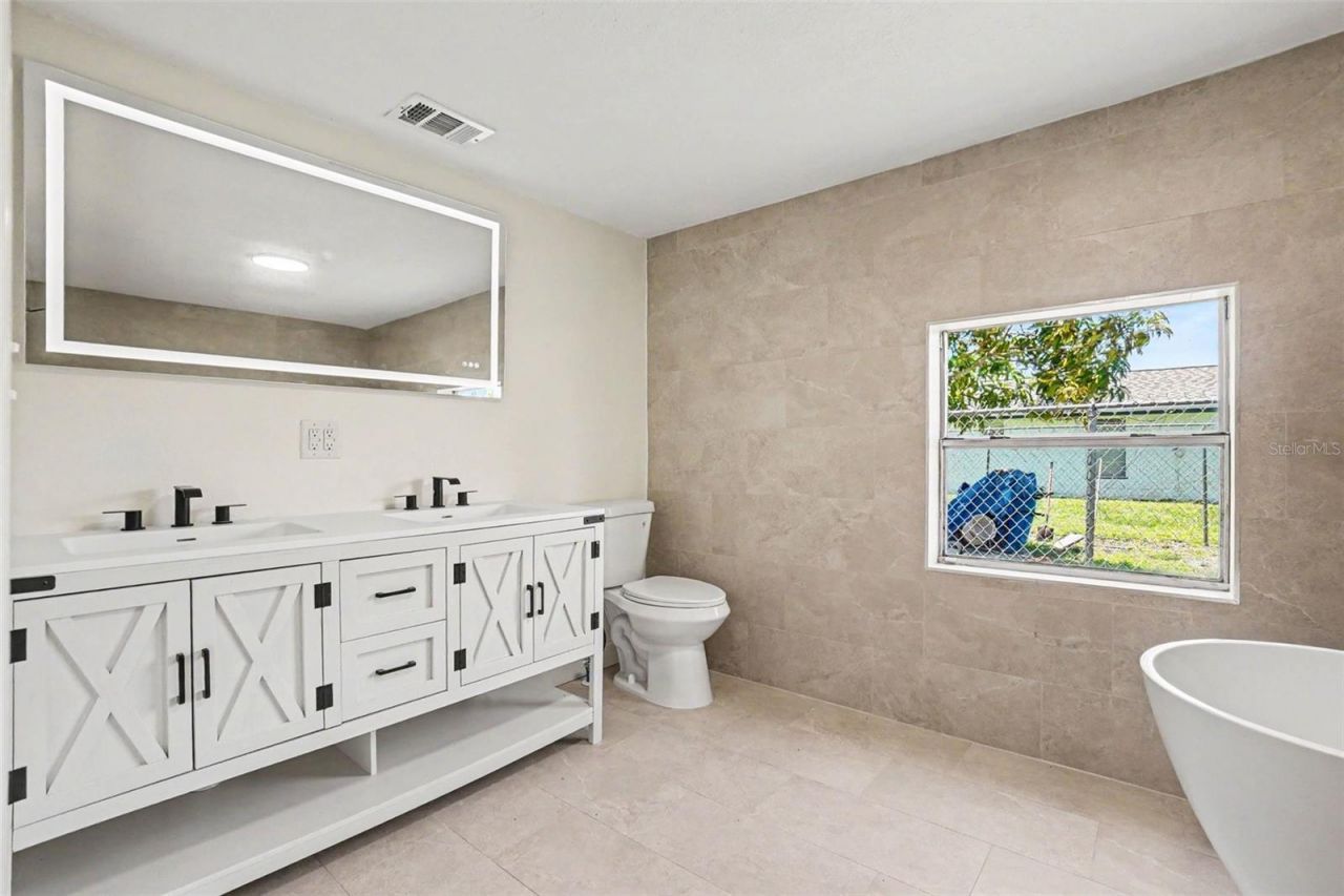 220 29th Street E, Palmetto, FL 34221 Photo