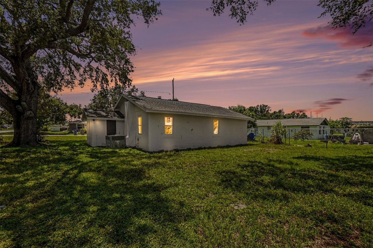220 29th Street E, Palmetto, FL 34221 Photo