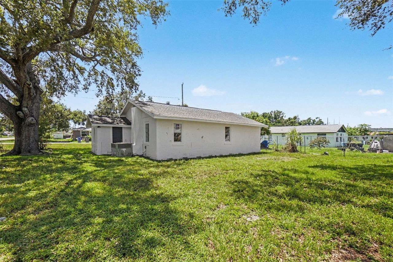 220 29th Street E, Palmetto, FL 34221 Photo
