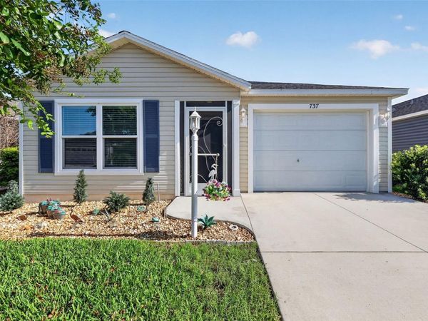 737 LOUISE LANE , THE VILLAGES, FL 32163