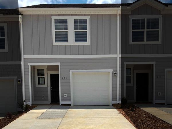 228 Darlington Dr, Dickson, TN 37055