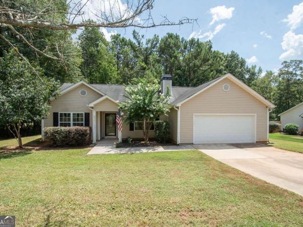 10 Walton Woods Court, Newnan, GA 30263