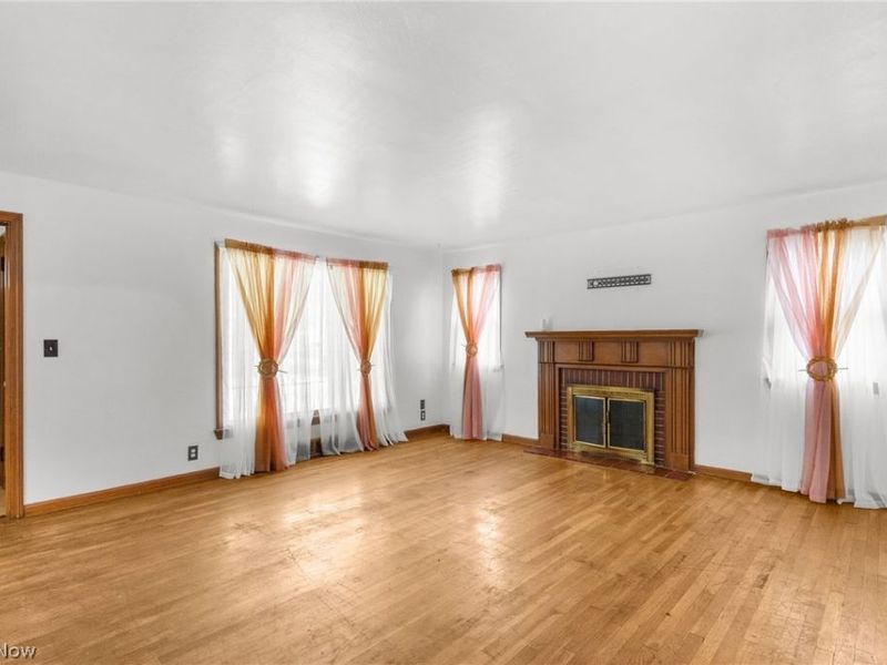 2311 Coronado Avenue , Youngstown, OH 44504 Photo 5