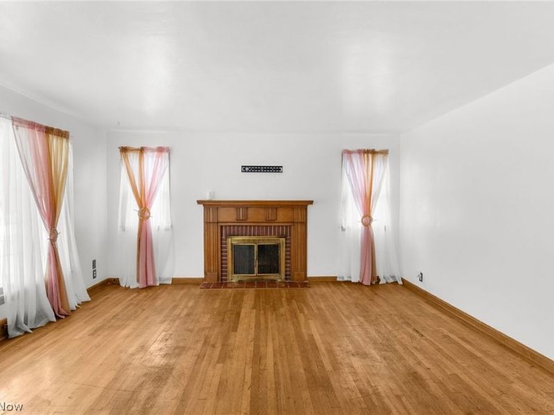 2311 Coronado Avenue , Youngstown, OH 44504 Photo 6
