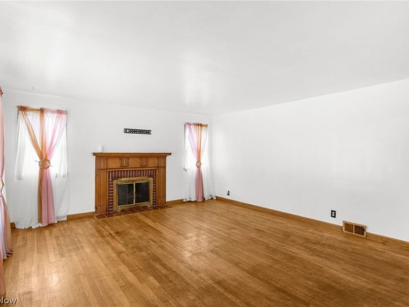 2311 Coronado Avenue , Youngstown, OH 44504 Photo 7