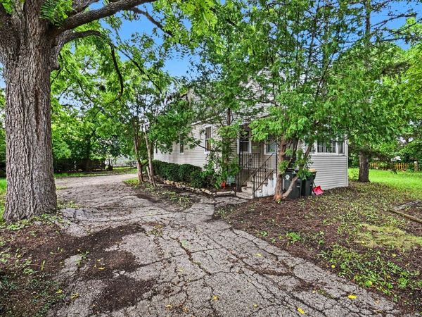 1428 N Cedar Lake Road , Round Lake Beach, IL 60073
