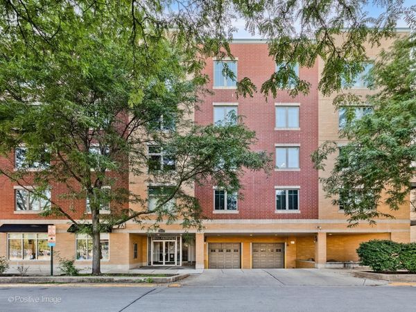 8000 Kilpatrick Avenue , Unit 2F, Skokie, IL 60076