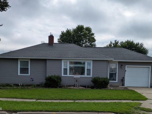 208 N Michigan Street , Edon, OH 43518